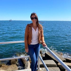 Meet your Posher, Allison